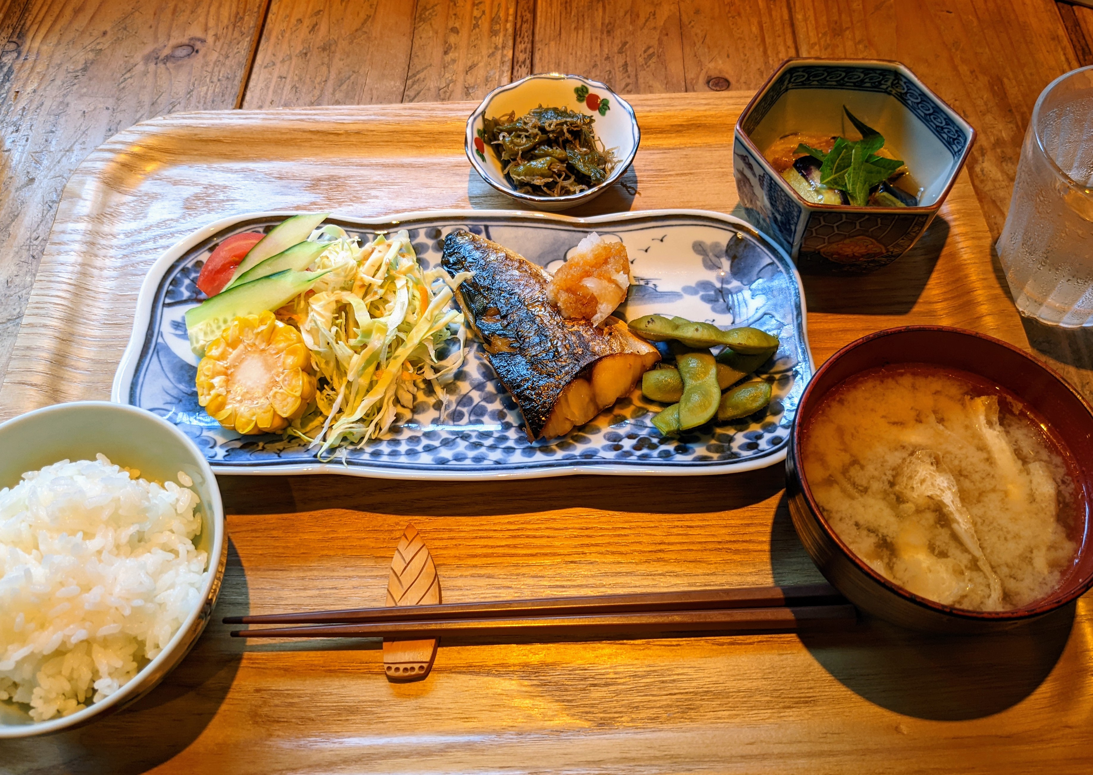 랑쿠jp 음식점-ハイ・どうぞ ふしみや食堂의 대표이미지