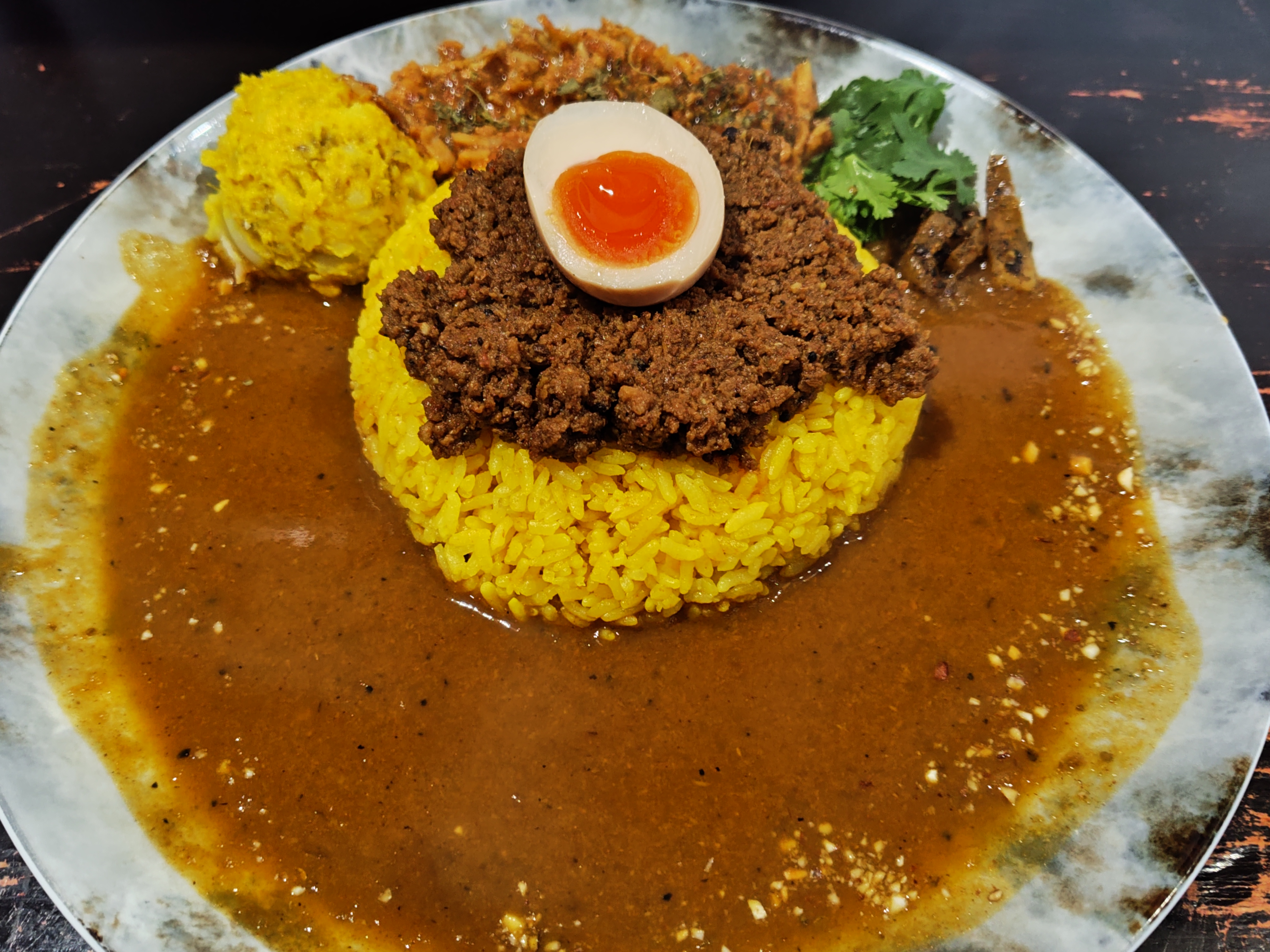 チャランドラーカリー의 대표 이미지