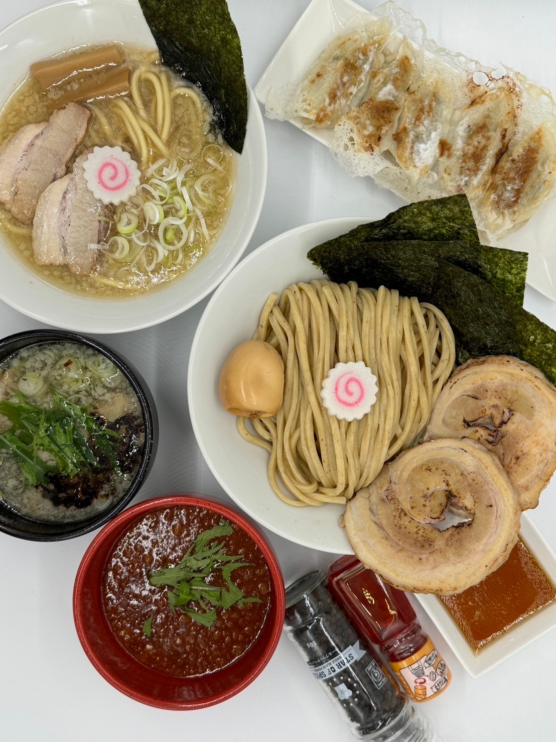 Lucky의 대표사진