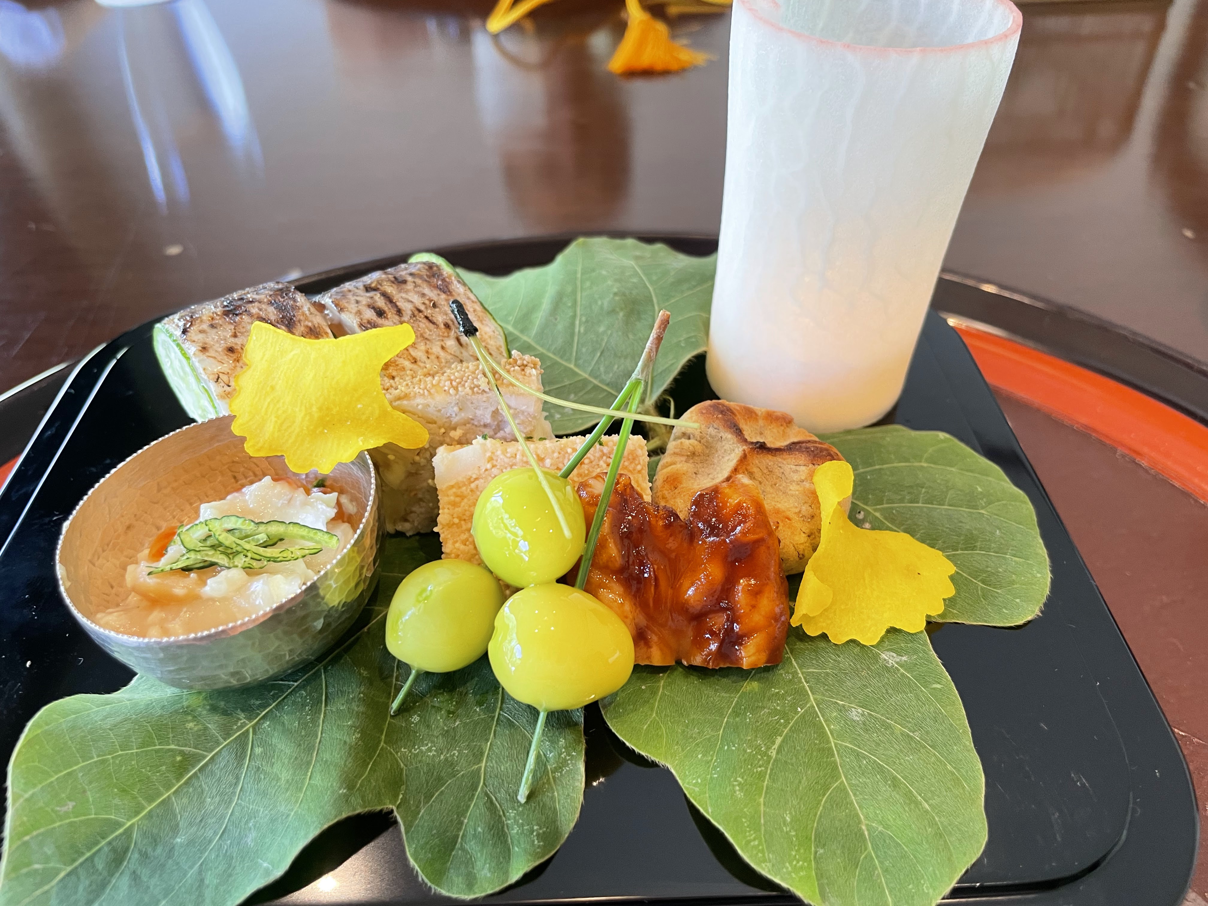 키쿠노이 혼텐의 대표사진