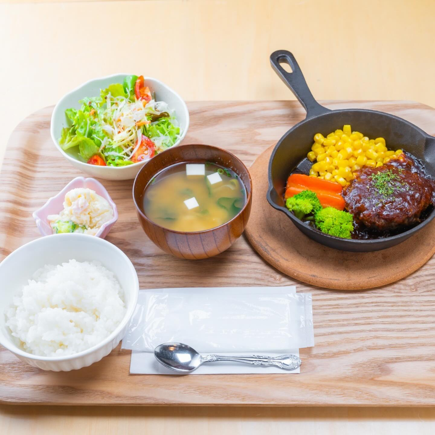 en KITCHEN의 대표 이미지