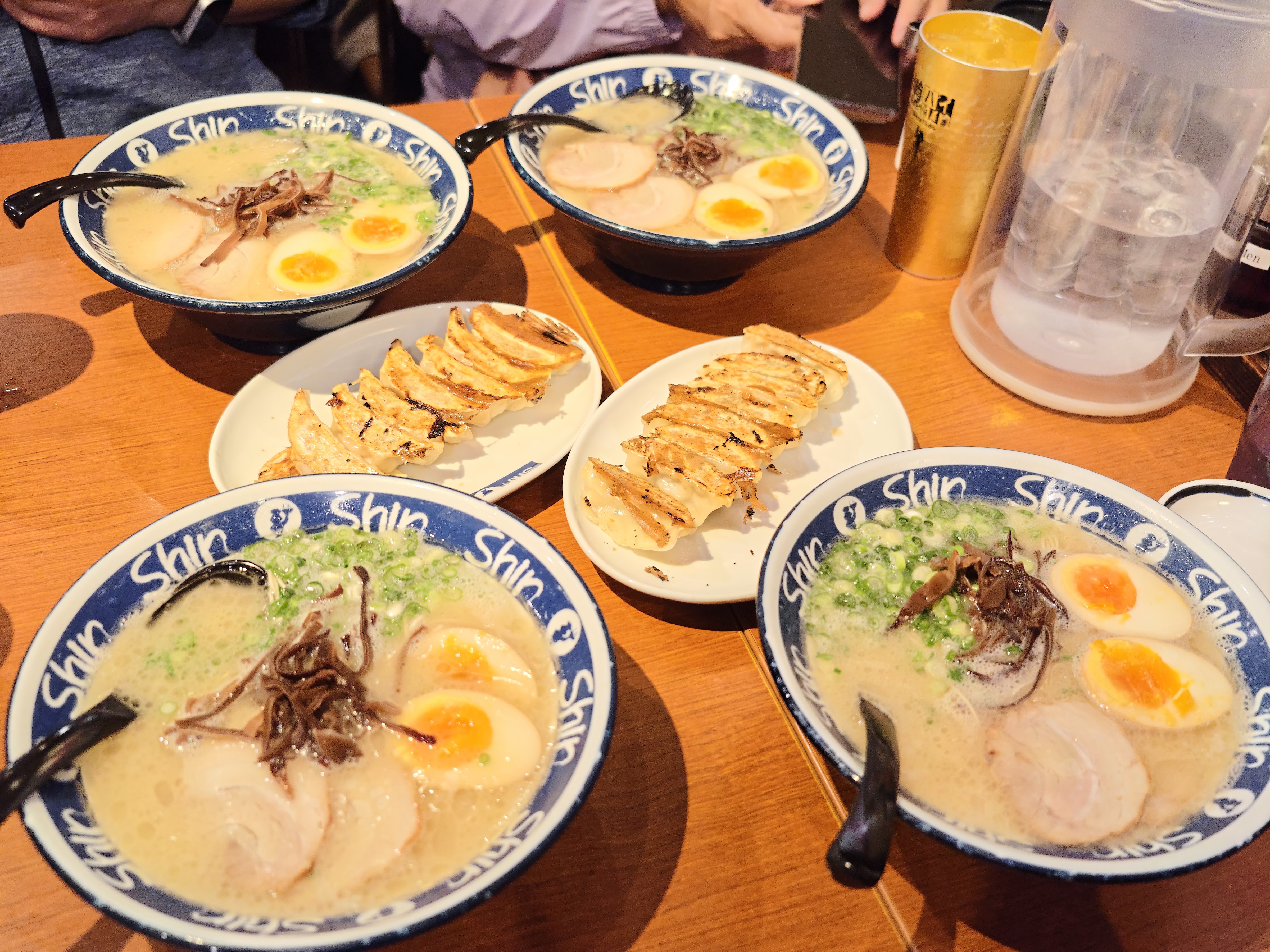 신신라멘 하카타데이토스점의 대표사진