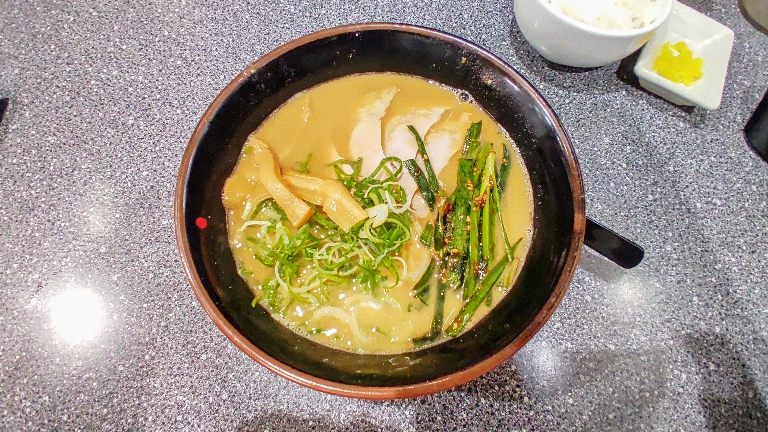 텐카잇핑(천하일품)라멘 후카에바시점의 대표사진