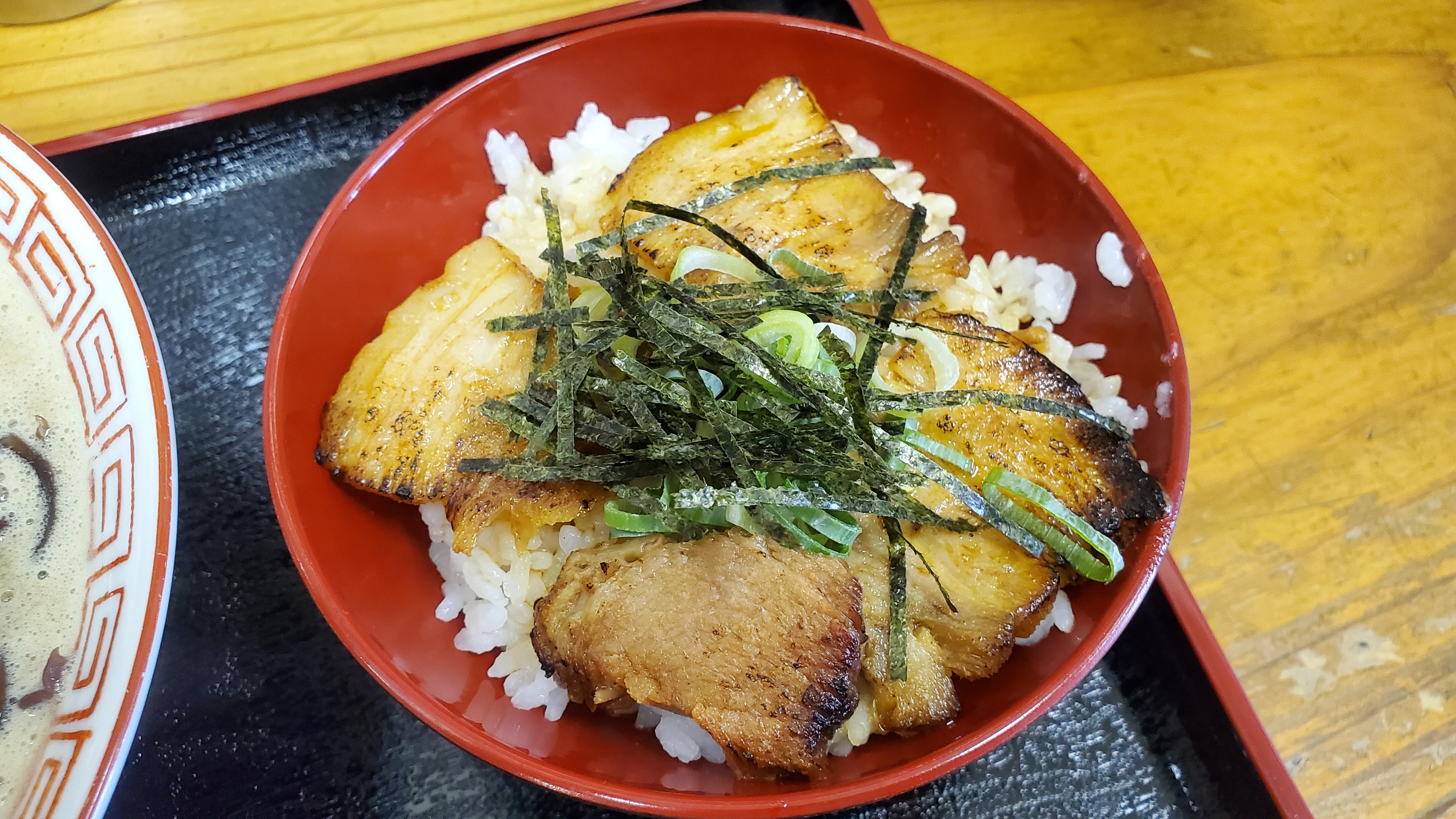 継ぎ足しとんこつ 二刀流의 대표사진