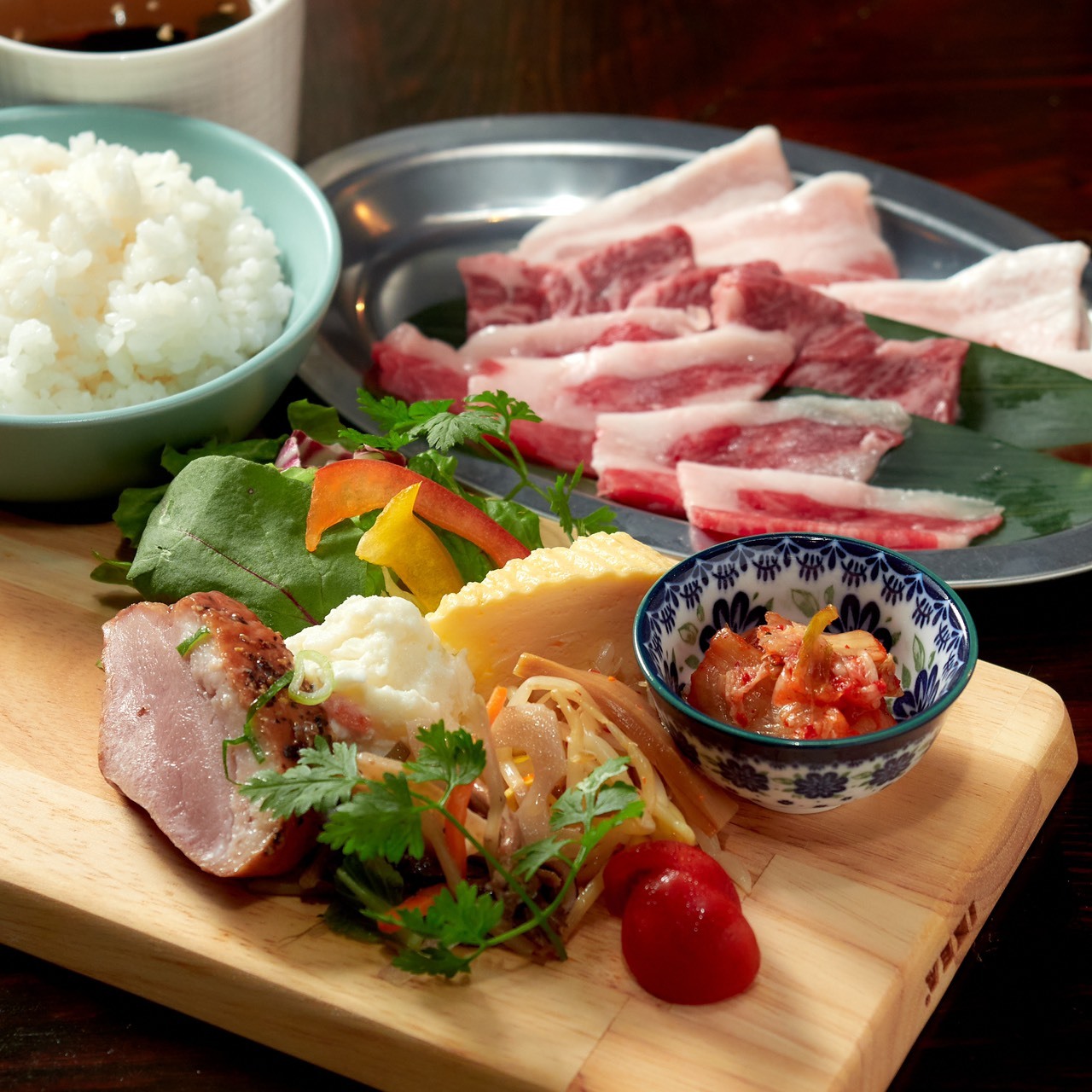 랑쿠jp 음식점-ホルモン焼肉食堂 ウシロード의 대표이미지