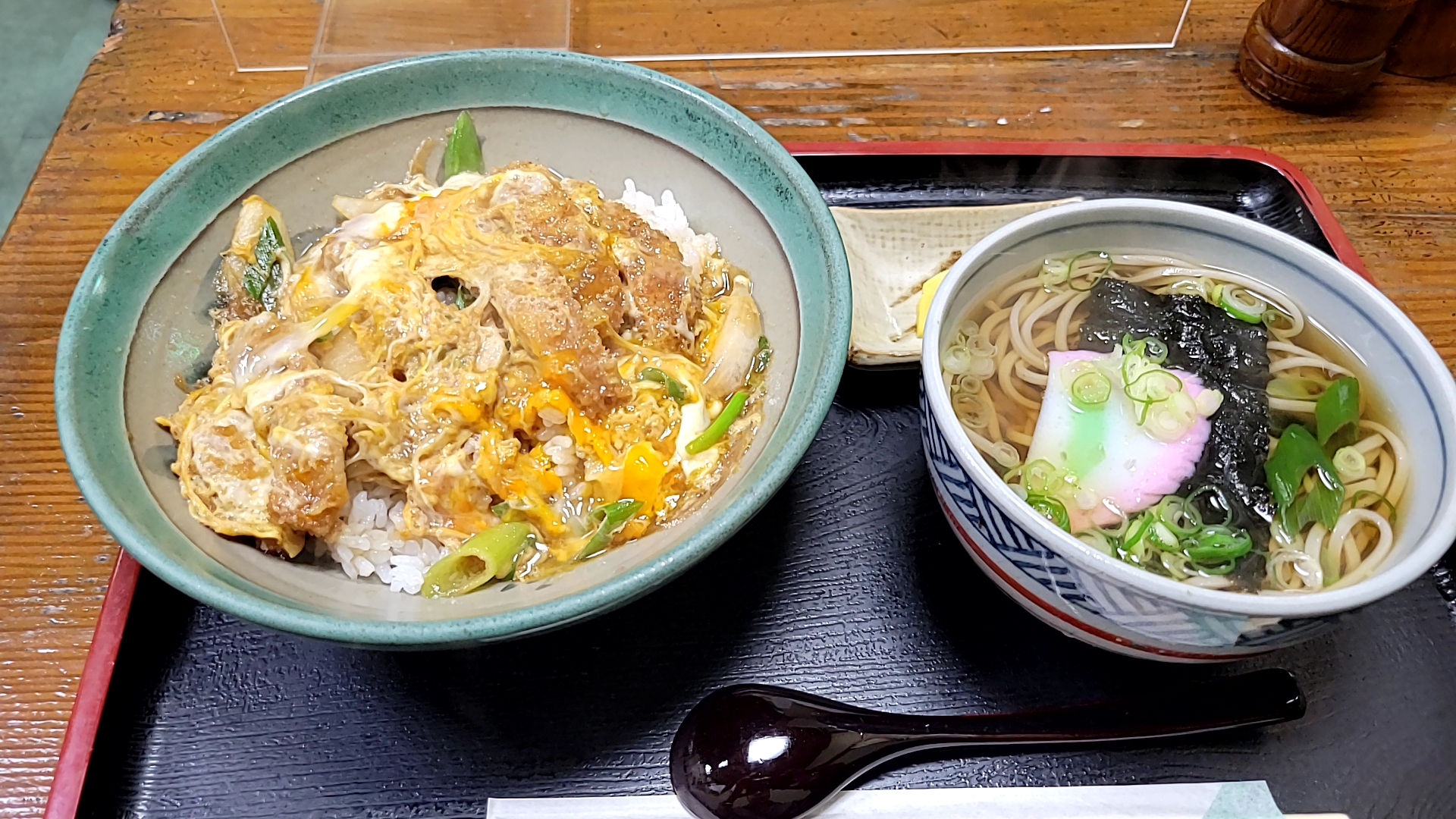 まるじん 丸甚製麺所直営의 대표사진