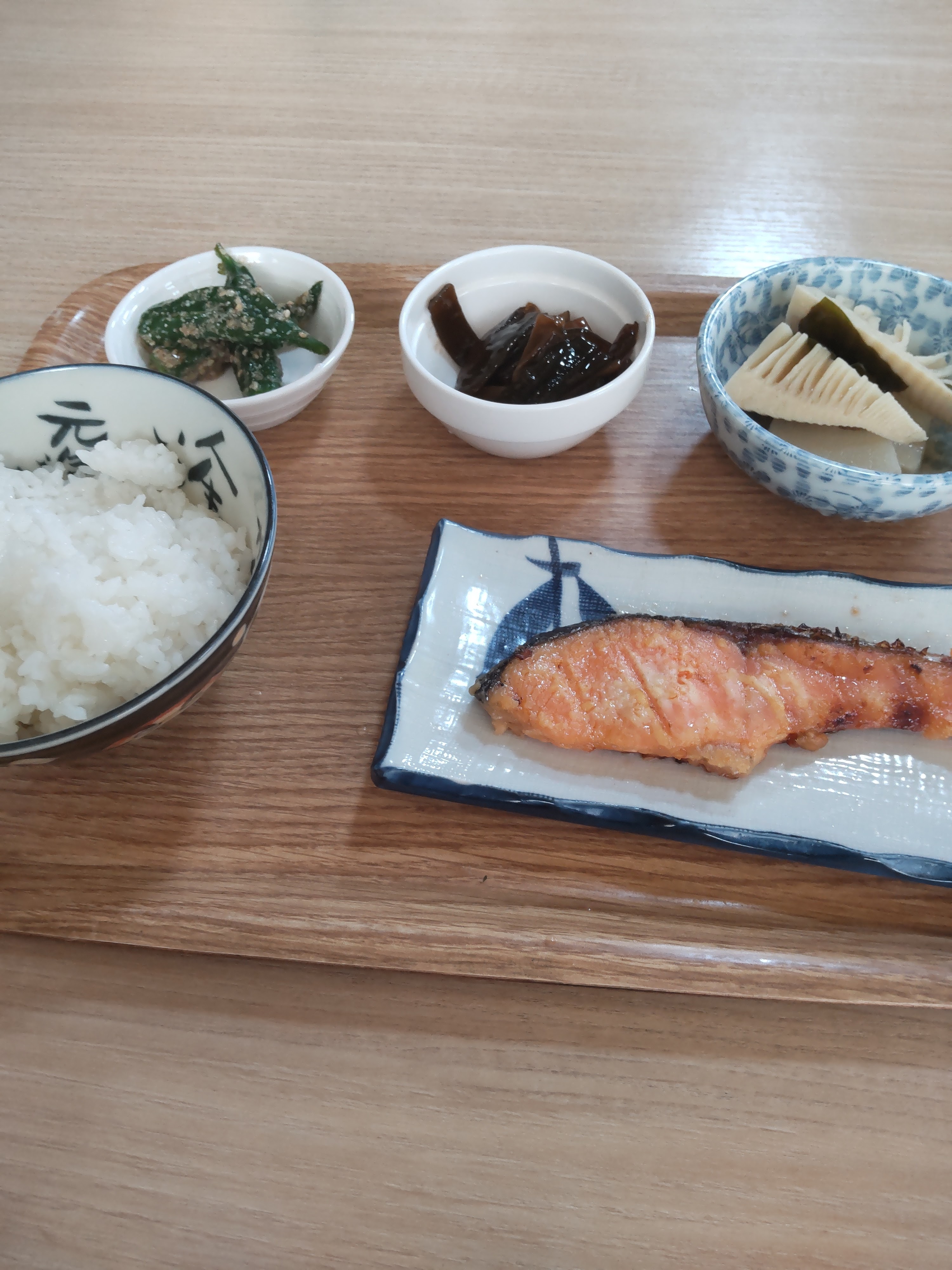 食事処よったりや의 대표사진