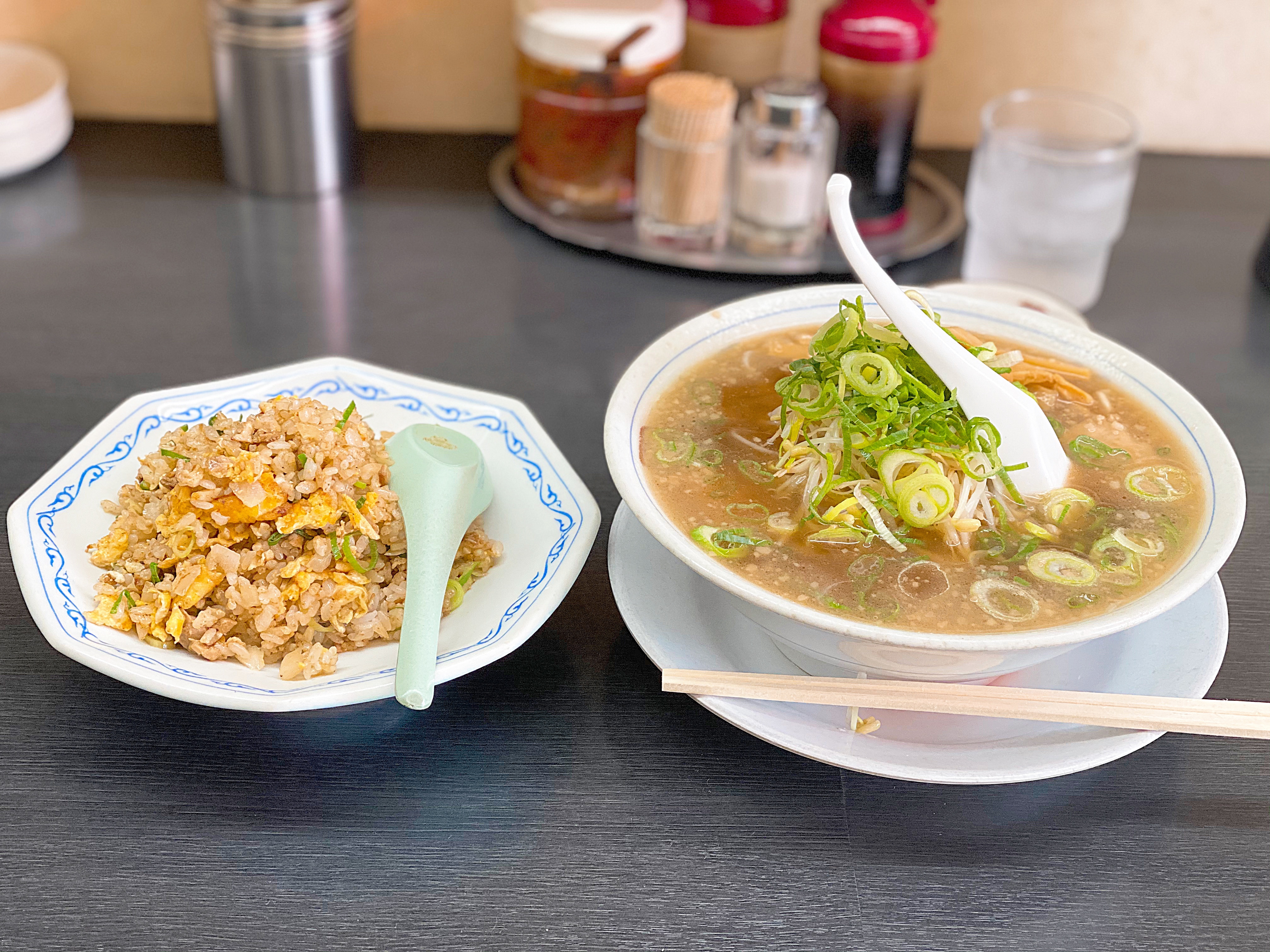 Ramen Captain의 대표사진